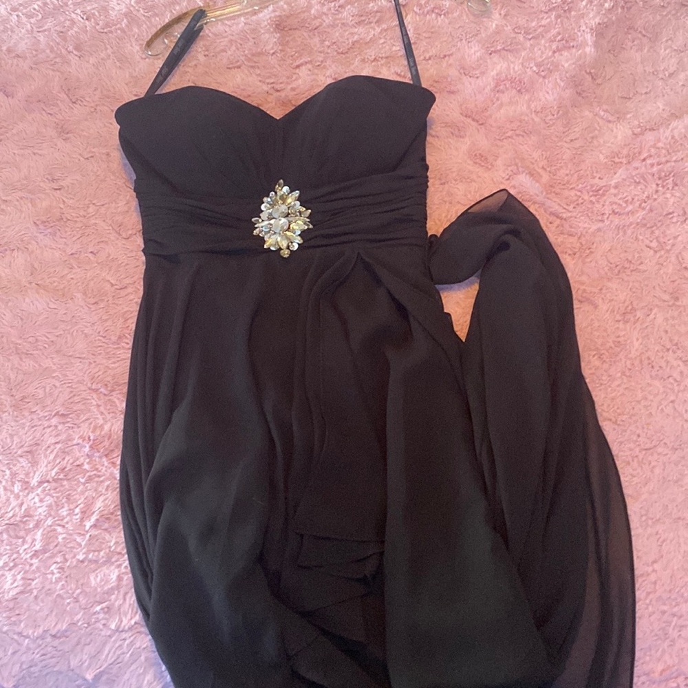 I’m selling two casual prom dresses